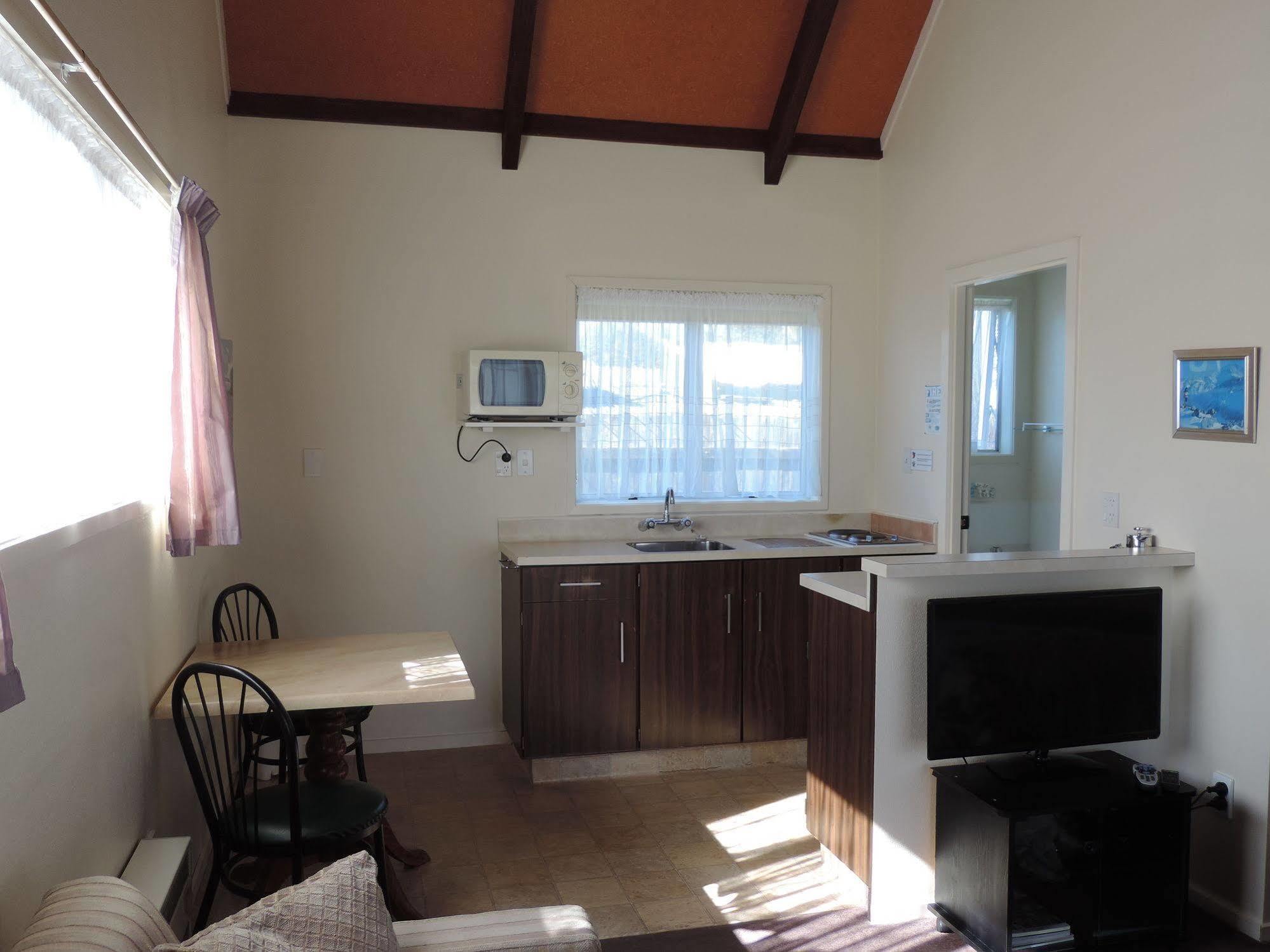 Settlers Motel Терейнджи Экстерьер фото